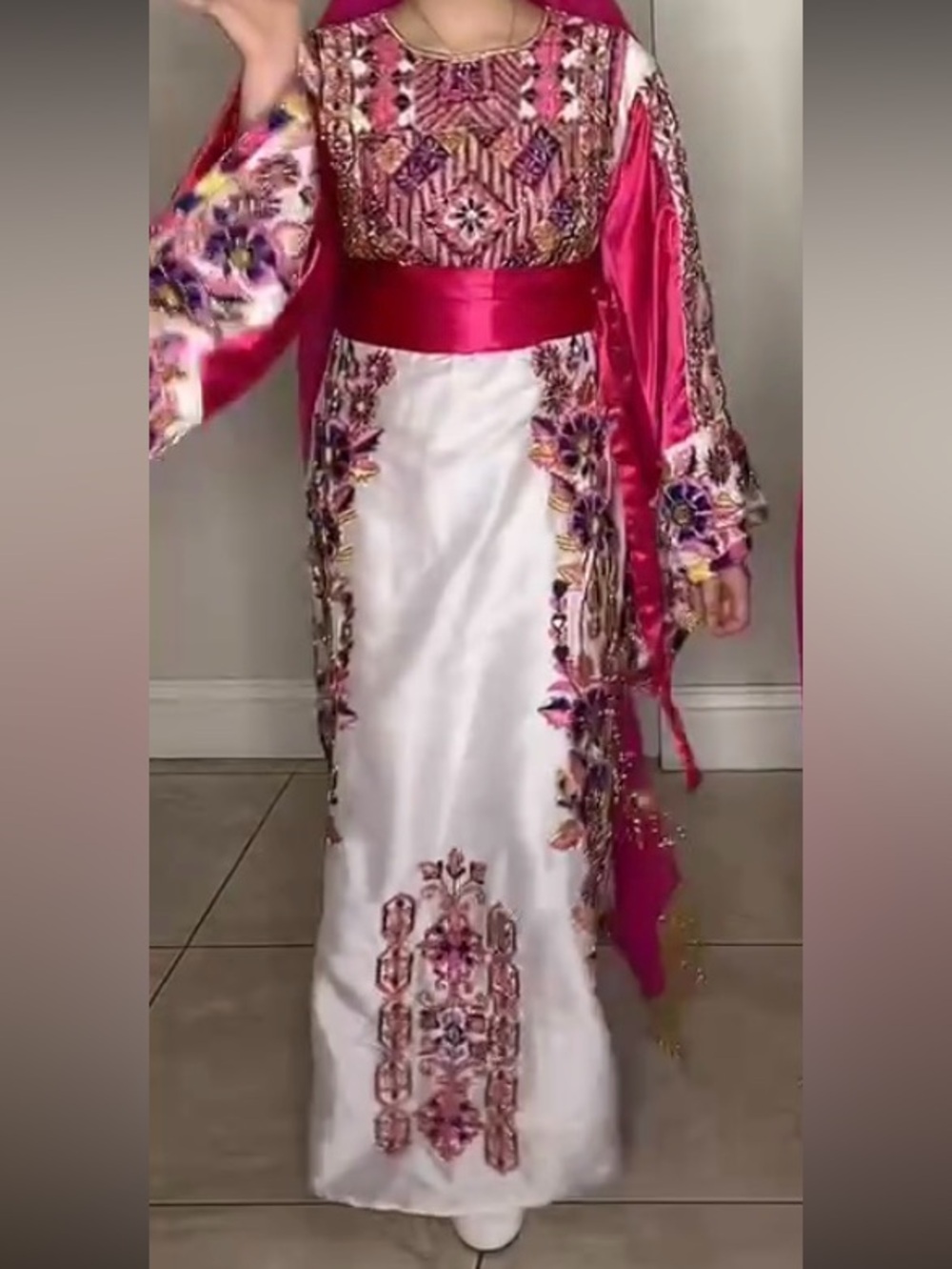 Embroidered Customized Thobe - Picture 2 of 9